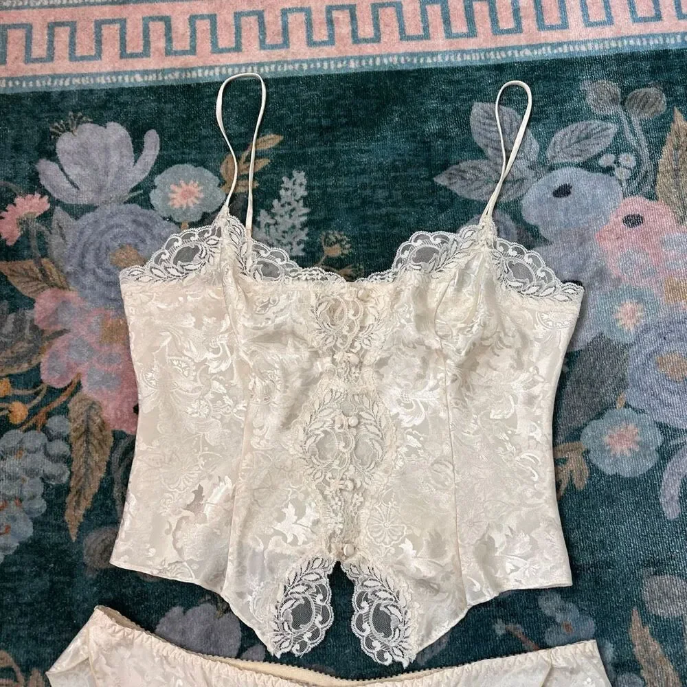 Victoria's Secret Gold Label Lingerie Pajama Set Womens Medium Cream Floral 2 Pc - Picture 13 of 16